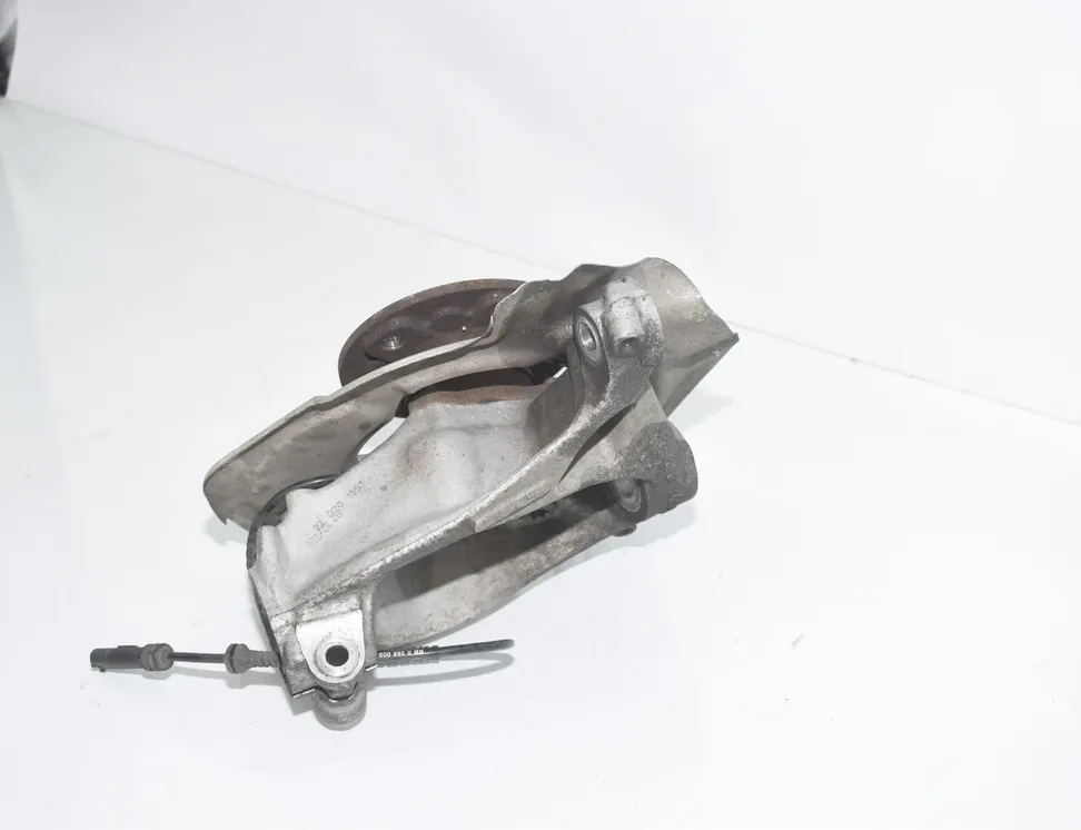 BMW i3 I01 (2013-2024) Front Left Wheel Hub 6852159,31216852159 35034969