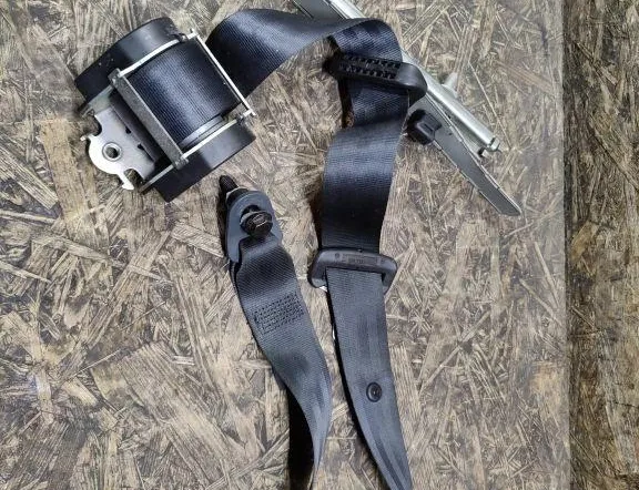 DACIA Logan 2 generation (2013-2020) Front Right Seatbelt 040392,A508366 34631123