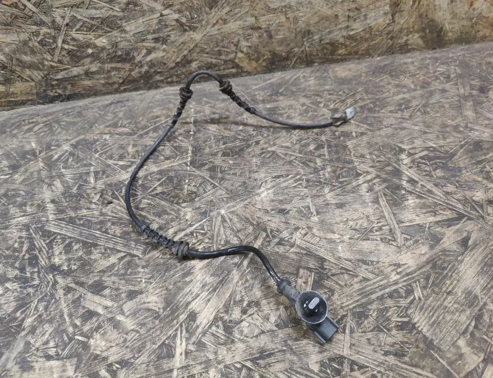 DACIA Logan 2 generation (2013-2020) Front Left ABS Sensor 8200419177 34625669