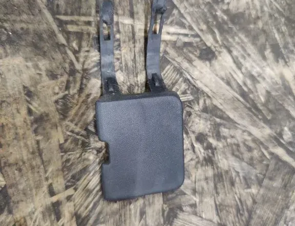 DACIA Logan 2 generation (2013-2020) Front Bumper Tow Eye Cover 8200605777 34630947