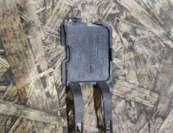 DACIA Logan 2 generation (2013-2020) Front Bumper Tow Eye Cover 8200605777 34630947