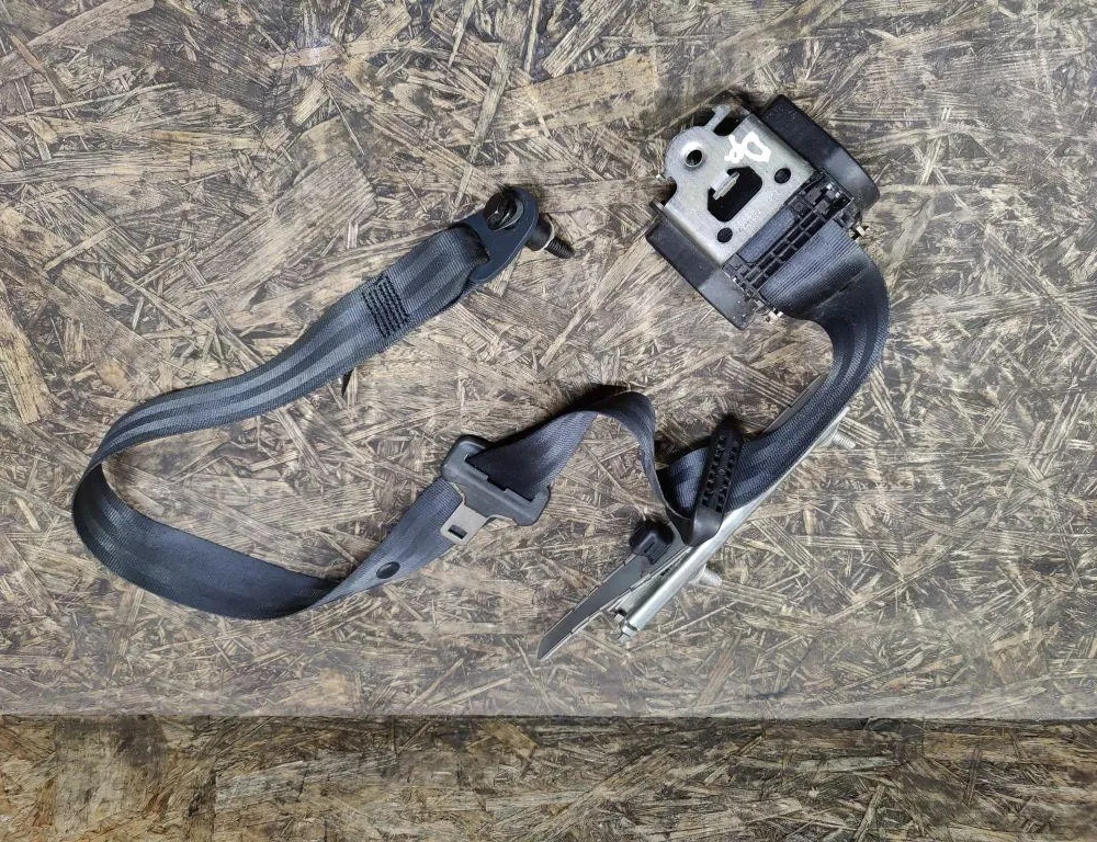 DACIA Logan 2 generation (2013-2020) Front Right Seatbelt 040392,A508366 34631123