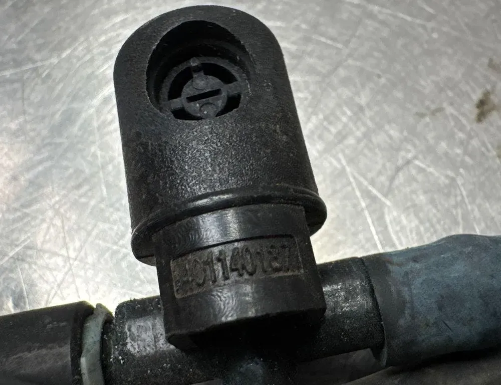 OPEL Insignia A (2008-2016) Dysza do szyby przedniej 401140137 34473528