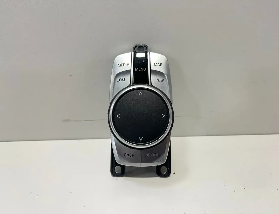 BMW 7 Series G11/G12 (2015-2023) Pokrętło sterowania nawigacją 9459629,5A3B1E0,5A14E59,5A0DC91,9490073,6844222,6829077,6821892,6819707,9117991 35053436