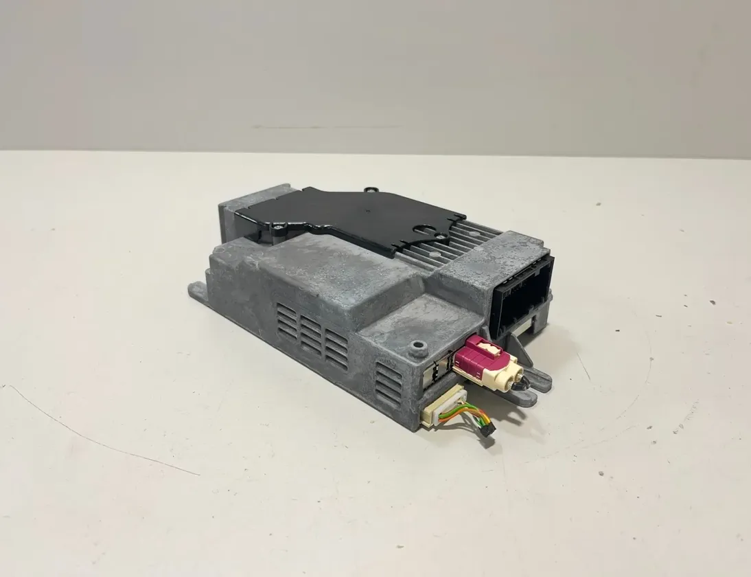 BMW 7 Series G11/G12 (2015-2023) Kompletny system audio 9279635,9279632,6801100,9353988,6801099,9353987,9350327,9388608,2622773,6833569,8719000,5A52E25,5A3F6D4,9824561,8779565,8720175,8707905,6820761,6820762 35053424