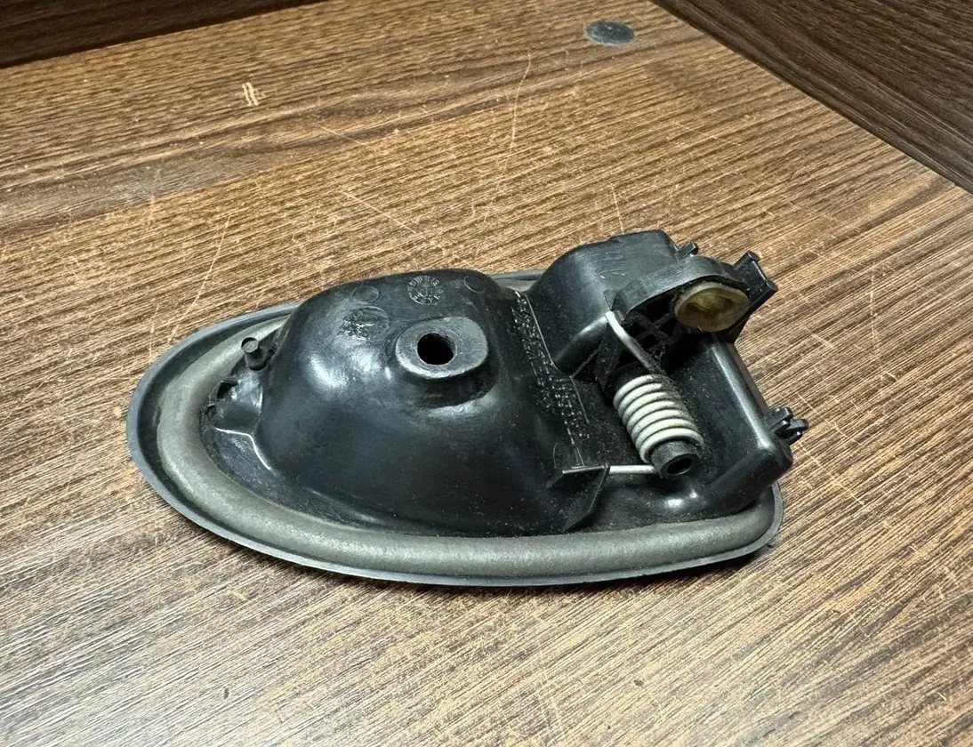 IVECO Daily 3 generation (1999-2006) Klamka do otwierania prawych przednich drzwi wewnętrznych 91127201,7700830078 32101263