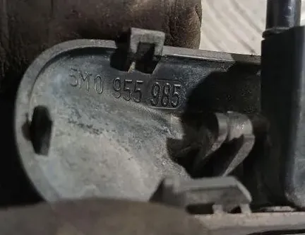 VOLKSWAGEN Passat B6 (2005-2010) Dysza do szyby przedniej 5M0955985 34877520