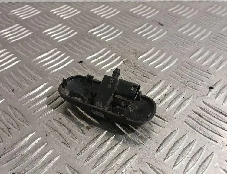 VOLKSWAGEN Passat B8 (2014-2023) Windscreen Nozzle Jet 5M0955986C 34878025