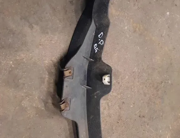 AUDI Q5 8R (2008-2017) Front Right Mudguard 8R0853888 34075041