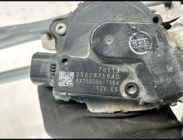 DODGE Challenger 3 generation (2008-2024) Mechanizm wycieraczki przedniej szyby 05028756AD 33233695