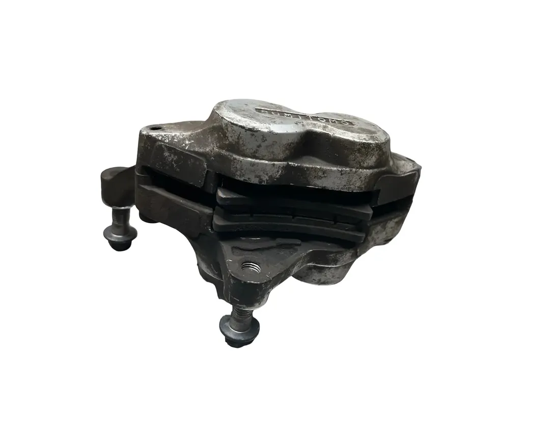 YAMAHA TDM Zacisk hamulca przedniego prawego, prawy 34937458