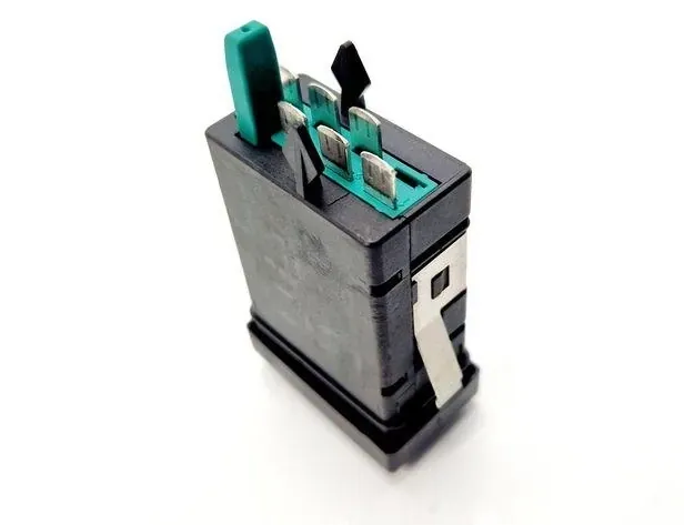 VOLKSWAGEN Passat B5 (1996-2005) Przełącznik ogrzewania siedzenia 3B0963563C 34584612