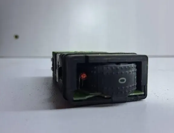 VOLKSWAGEN Passat B5 (1996-2005) Przełącznik ogrzewania siedzenia 3B0963564C 34990977