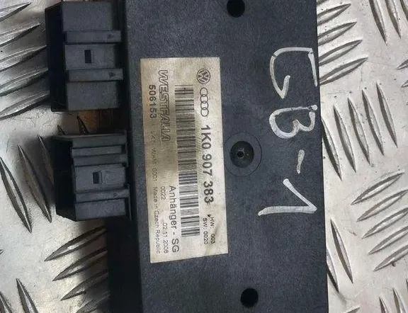 VOLKSWAGEN Passat B7 (2010-2015) Jednostka sterująca haka holowniczego 1K0907383 31813302