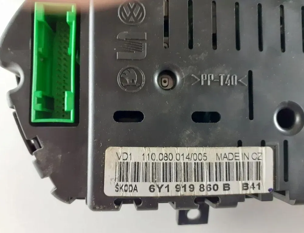 SKODA Fabia 1 generation (2004-2007) Speedometer 6Y1919860B 31908505