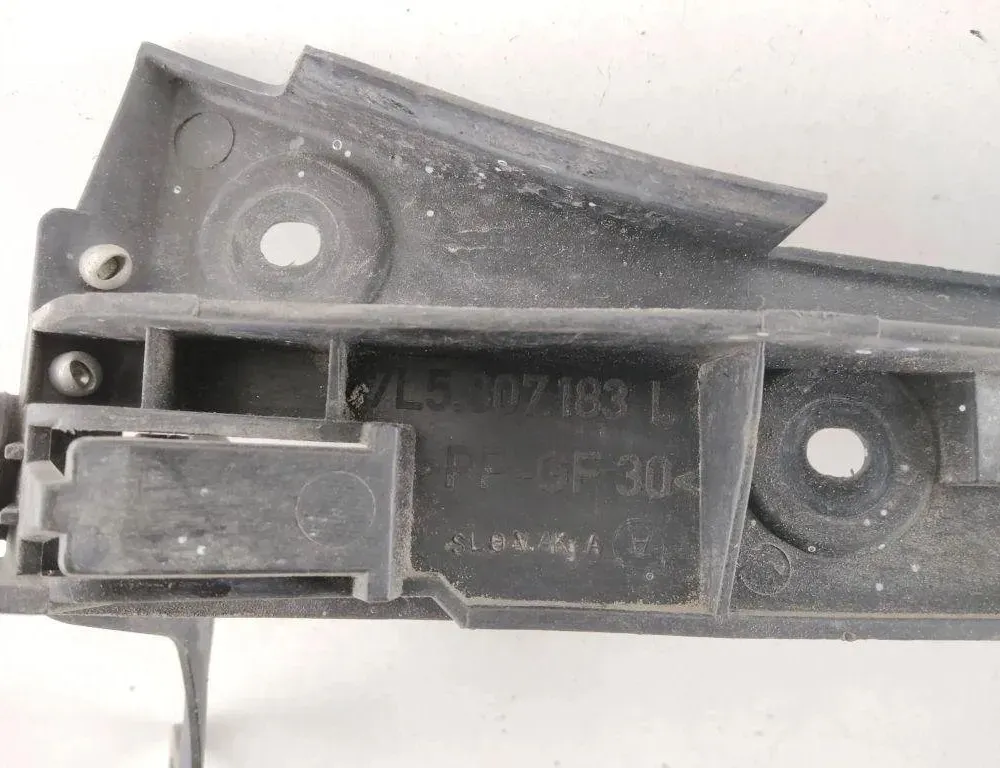 PORSCHE Cayenne 955 (2002-2010) Front Right Bumper Bracket 7L5807183L 31927652