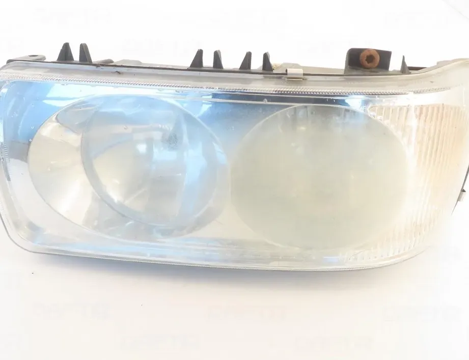 DAF XF 105 (2005-present) Reflektor przedni lewy 28141079