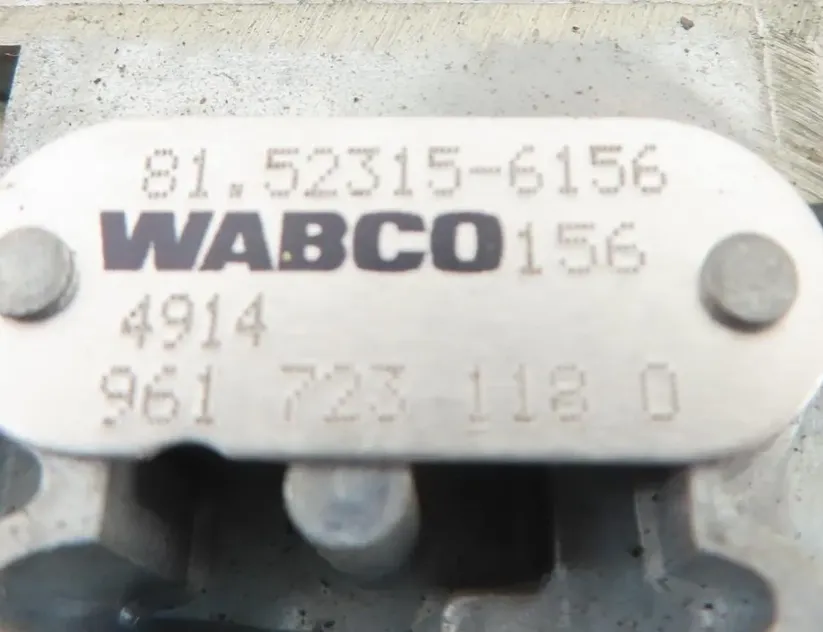 MAN TGX (2007-present) Dźwig hamulca ręcznego 81.52315-6156 29924089