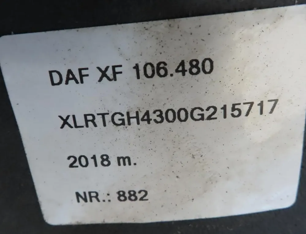 DAF XF (2012-present) Przednie lewe błotniki 122068 30494375