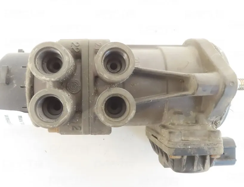 MAN TGS (2007-present) Główny zawór hamulca 81521306298 33710943