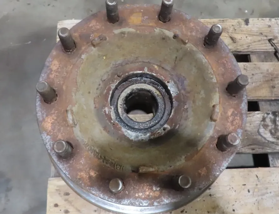 DAF XF (2012-present) Wrzeciono piasty tylnego lewego koła 33916254