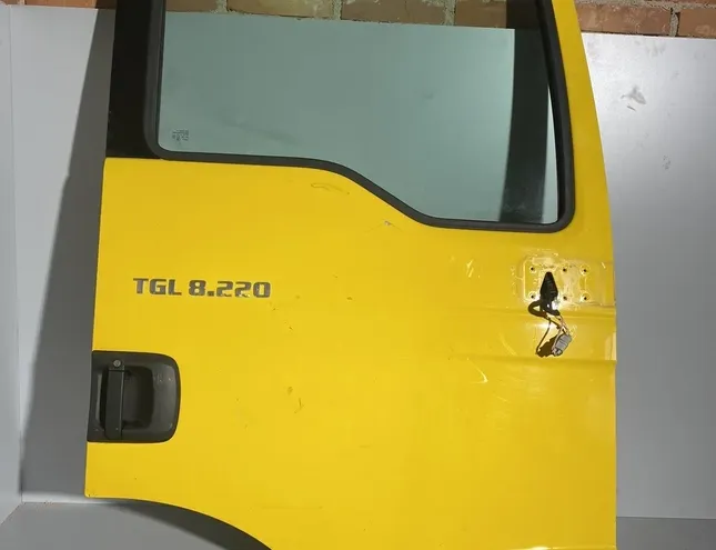 MAN TGL (2005-present) Przednie prawe drzwi 25942954