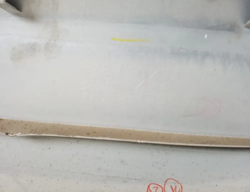 MITSUBISHI Pajero 4 generation (2006-2023) Listwa drzwi przesuwnych prawej strony 5757A028 35106161