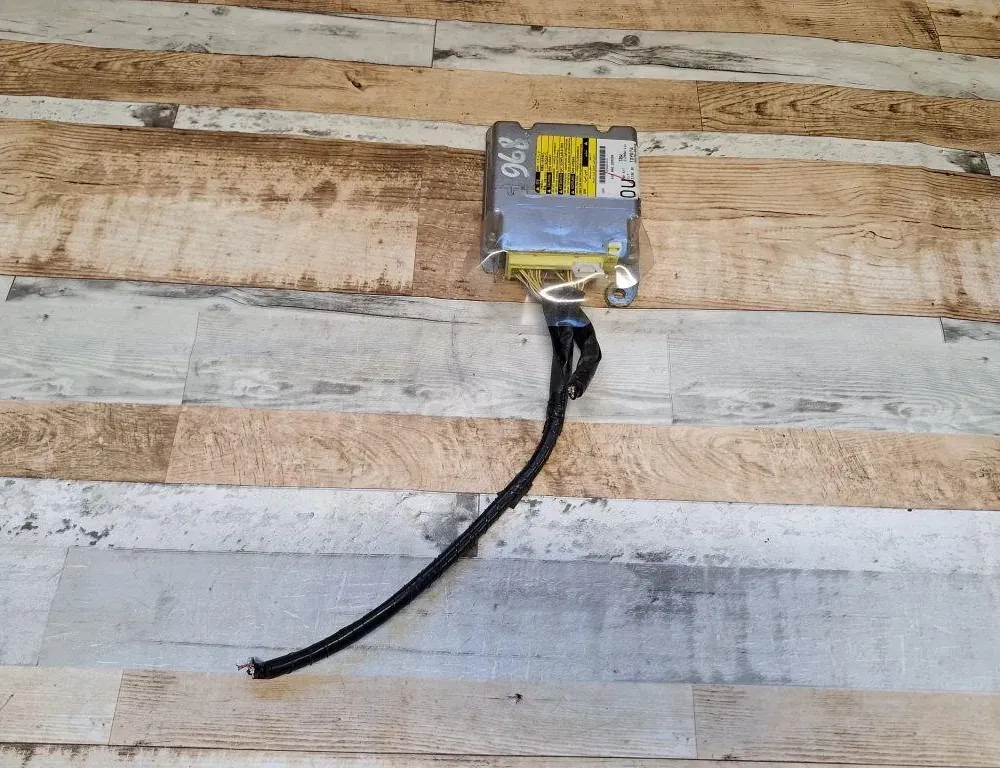 TOYOTA Yaris 2 generation (2005-2012) SRS Control Unit 891700D210 33981681