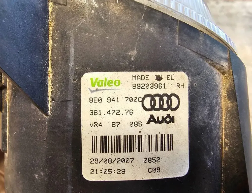 AUDI A4 B7/8E (2004-2008) Front Right Fog Light 8E0941700E,8E0941700C,89203961,36147276,8T0941700 33983986