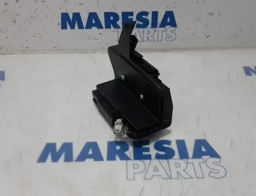 DACIA Logan 2 generation (2013-2020) Inne części ciała 805026816R,805026816RF 27653238