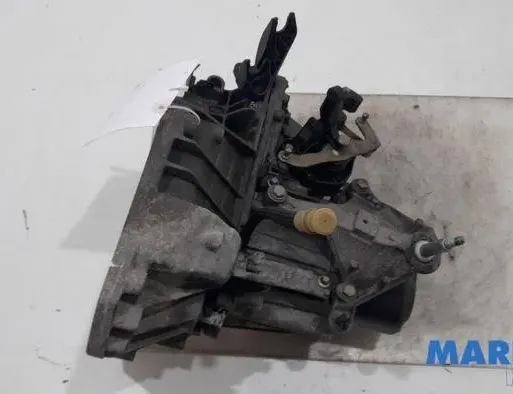 RENAULT Clio 4 generation (2012-2020) Gearbox 320106364R,8201725410,320100969R 28444417