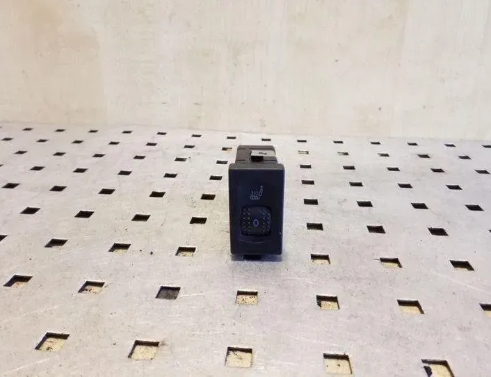 VOLKSWAGEN Passat B5 (1996-2005) Przełącznik ogrzewania siedzenia 3B0963563D 26093053