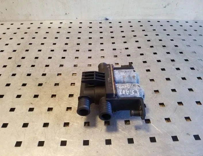 BMW X5 E53 (1999-2006) Zawór grzejnikowy 1147412137,6412837499502 26143598