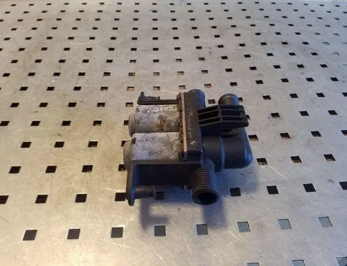 BMW X5 E53 (1999-2006) Zawór grzejnikowy 1147412137,6412837499502 26143598