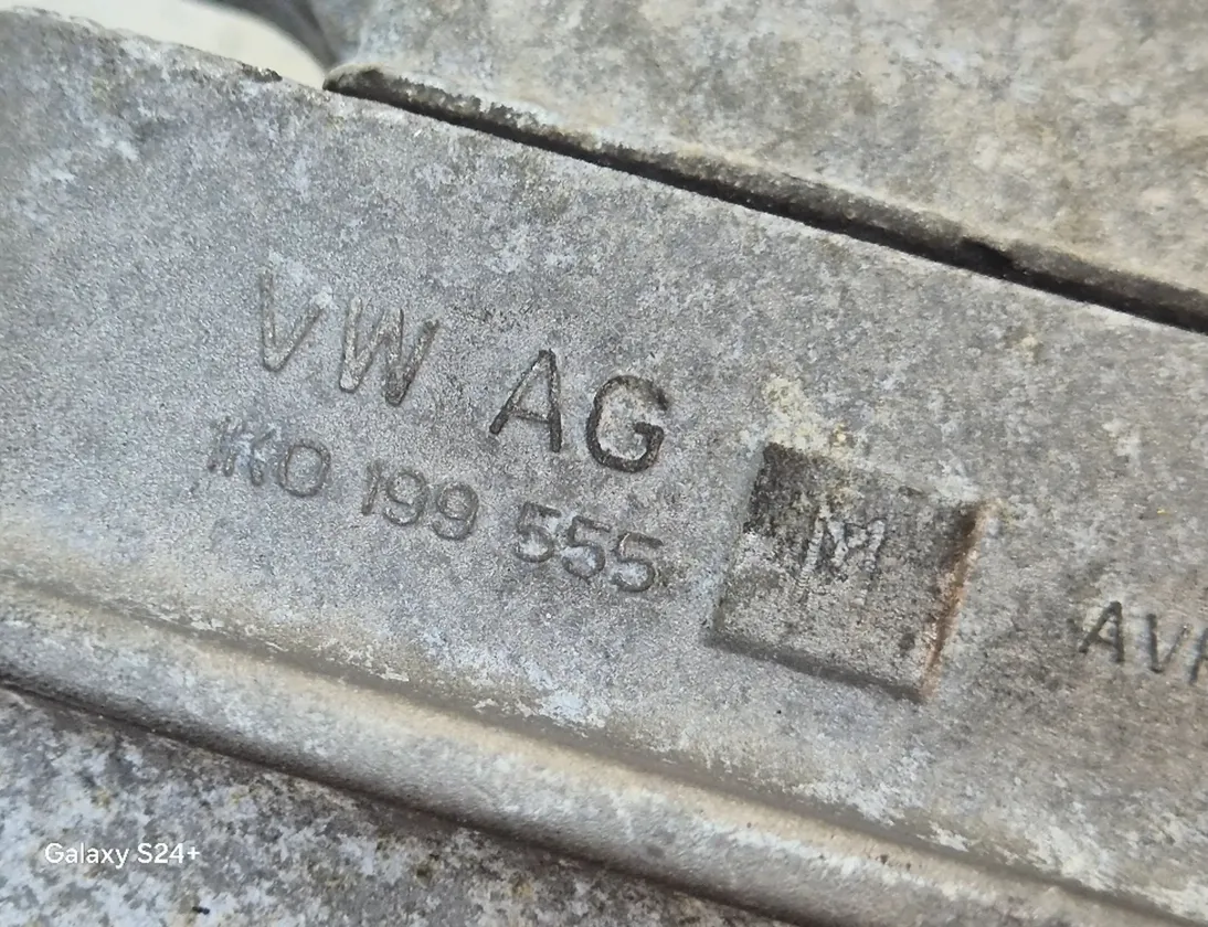 SKODA Octavia 2 generation (2004-2013) Gearbox Mount 1K0199555M 26579357