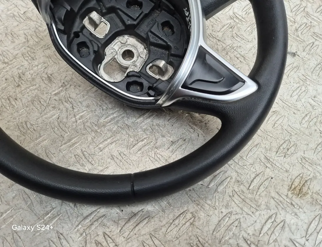 DACIA Sandero 2 generation (2013-2020) Steering Wheel 34227003B,484001085R 28467165