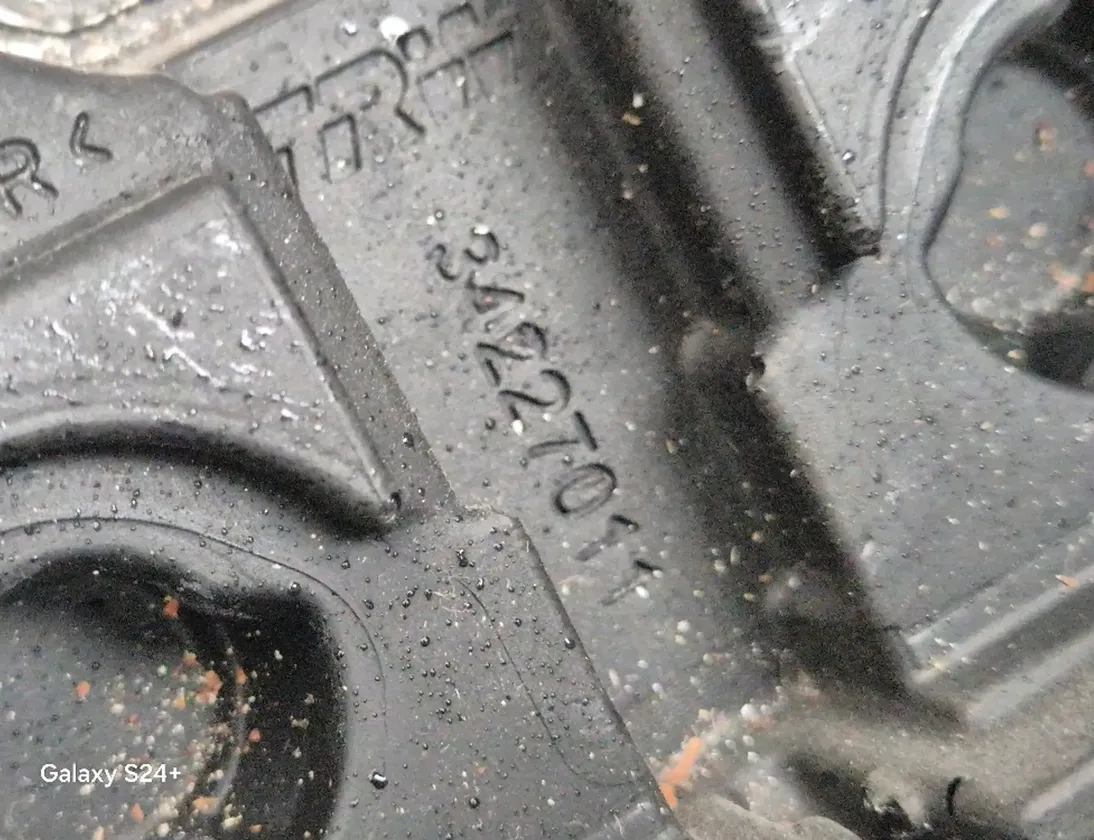 DACIA Sandero 2 generation (2013-2020) Steering Wheel 34227003B,484001085R 28467165