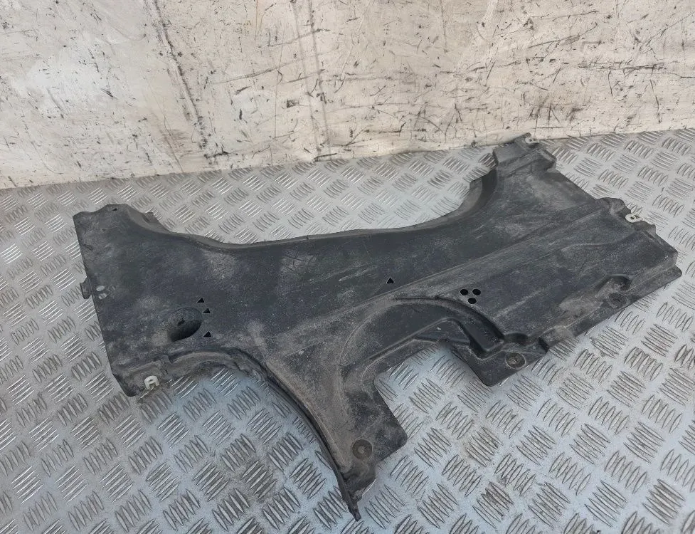 BMW 7 Series G11/G12 (2015-2023) Osłona podwozia, lewa strona 7340181,51757340181 32756607