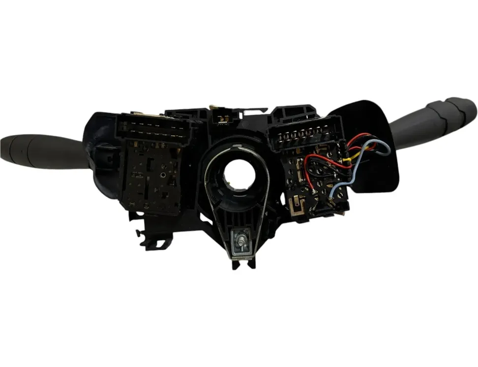 DACIA Logan 1 generation (2004-2012) Przełącznik dźwigni wycieraczek kierunkowskazów 901057662,8200792575P 29966570