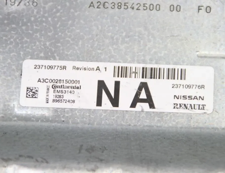 DACIA Sandero 2 generation (2013-2020) Engine Control Unit ECU 237109776R 24946546