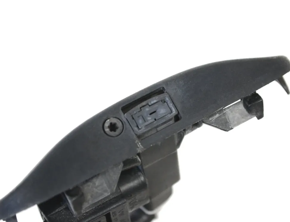 AUDI A1 8X (2010-2020) Dysza do szyby przedniej 8X0955988E 11234331