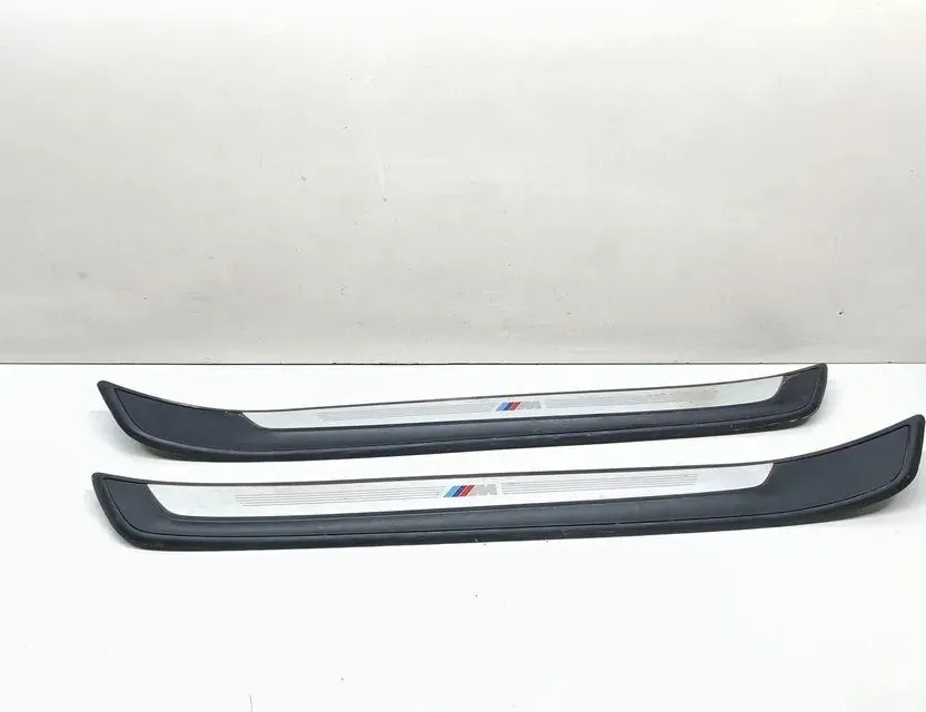 BMW X1 E84 (2009-2015) Threshold Trim 8047745 33684773