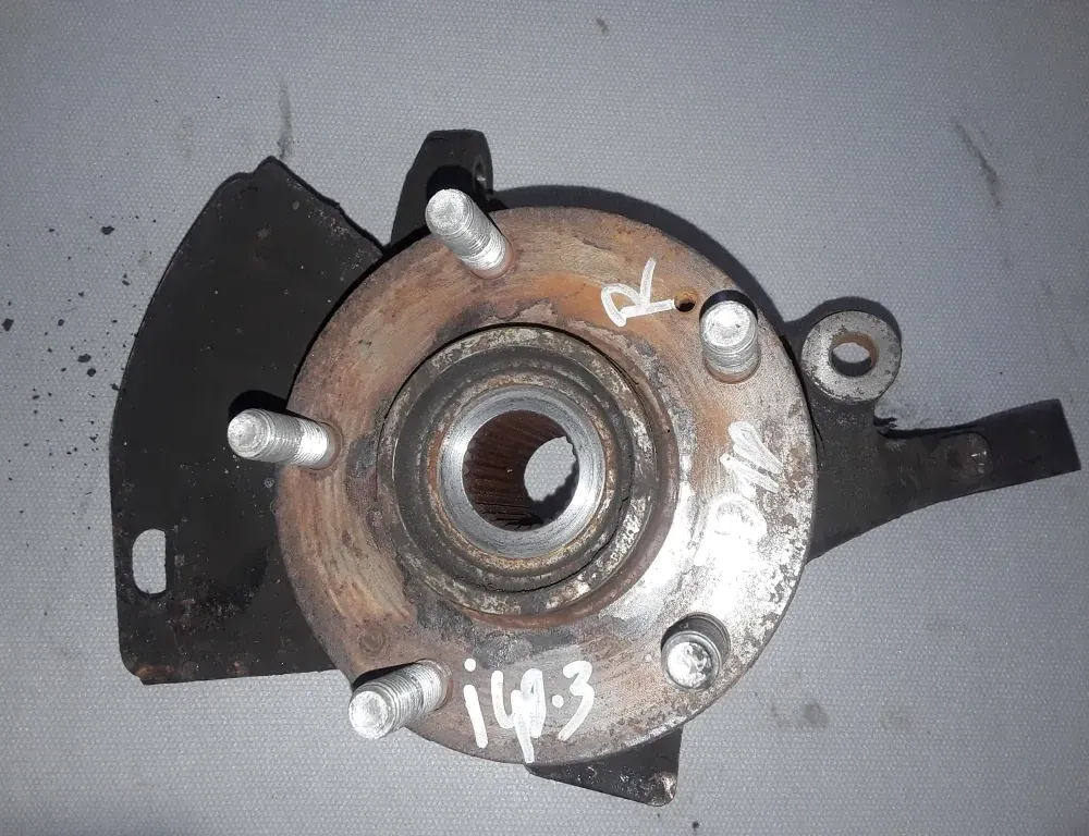 HYUNDAI i40 VF (1 generation) (2011-2020) Piasta przedniego prawego koła 517163Z000 35104301