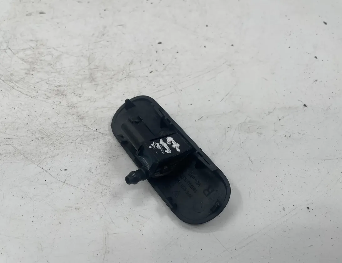 PORSCHE Cayenne 958 (2010-2018) Dysza do szyby przedniej 7P5955988 35033980