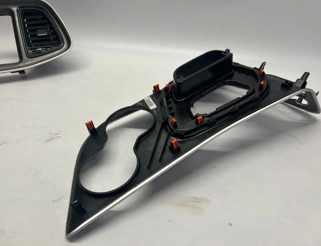 DODGE Challenger 3 generation (2008-2024) Zestaw listew wykończeniowych wnętrza A0002821X9AA 35051021