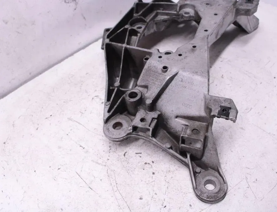 AUDI A5 8T (2007-2016) Gearbox Mount Bracket 4H0399263AD 33397410