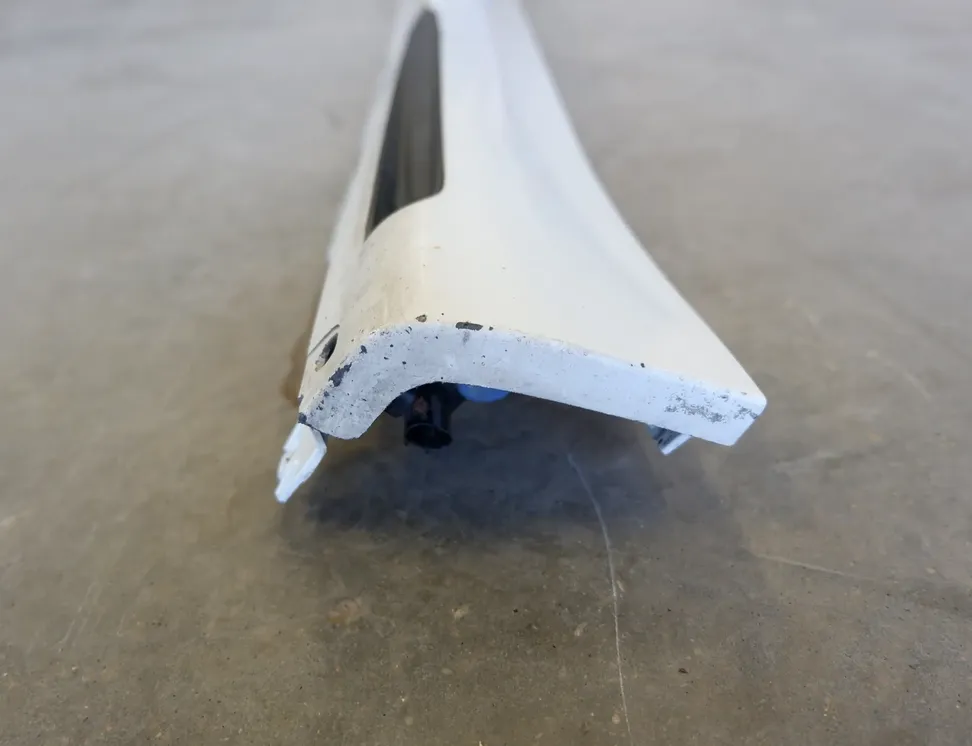 BMW 7 Series G11/G12 (2015-2023) Prawa plastikowa osłona listwy bocznej 8065170,8059980,7853912,7370180 35106403