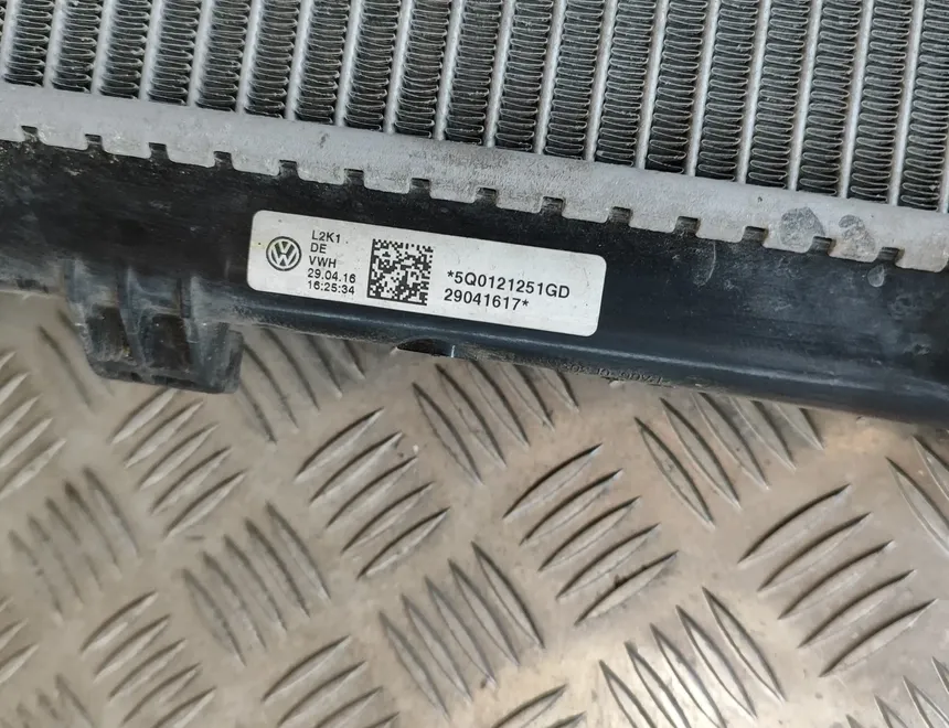 VOLKSWAGEN Variant VII TDI (2014-2024) Chłodnica klimatyzacji 5Q0121251GD 24072608