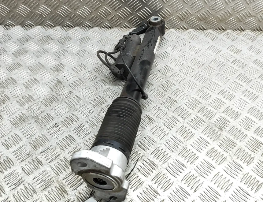 MERCEDES-BENZ GLE W167 (2019-2024) Amortyzator tylny prawy A1673202201 24677714