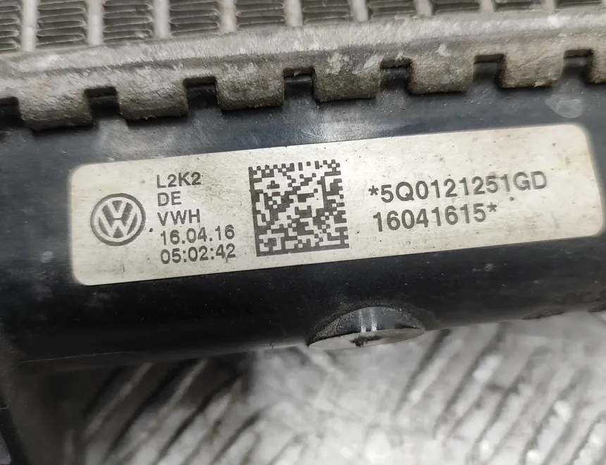 VOLKSWAGEN Passat B8 (2014-2023) Chłodnica klimatyzacji 5Q0121251GD 28330056